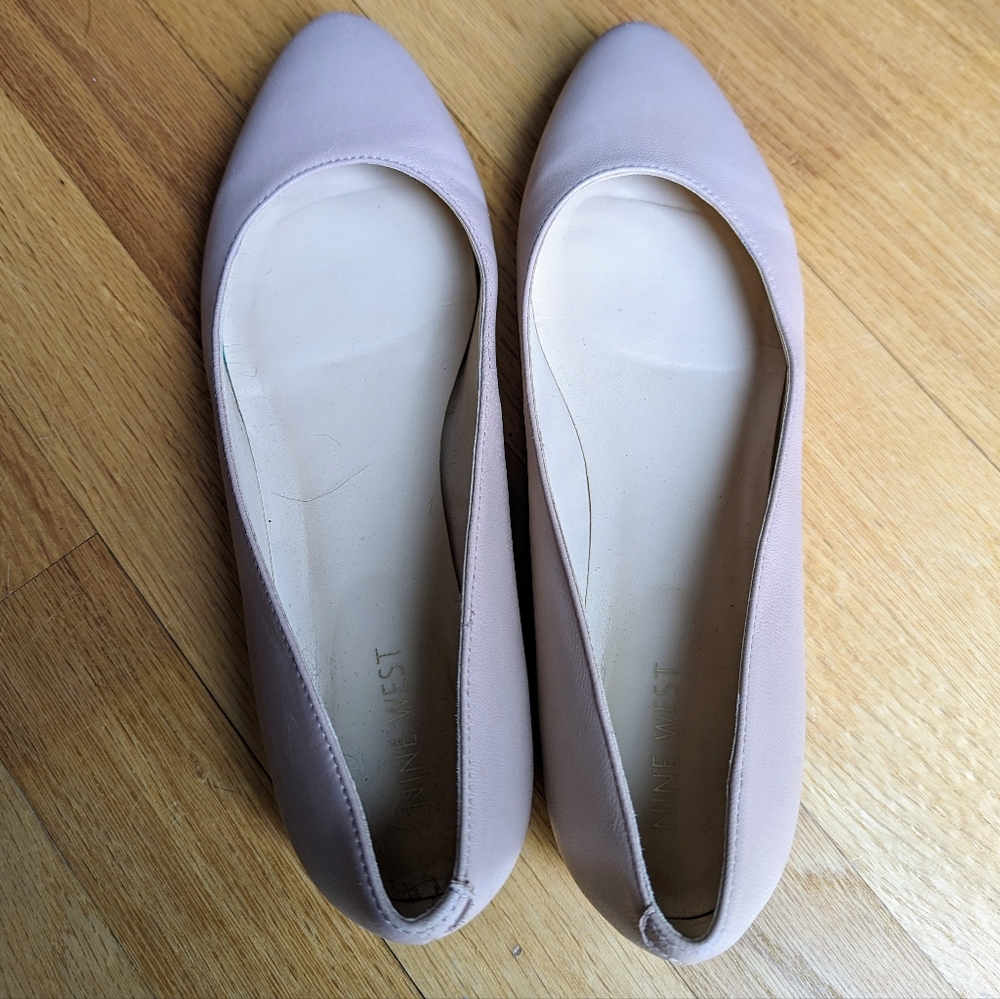 Beige Nine West Round Toe Flats, Size 8